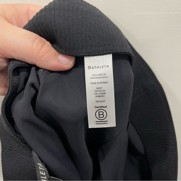 Athleta Pintucket Flat Front Ankle Pants Black Small - Picture 7 of 8